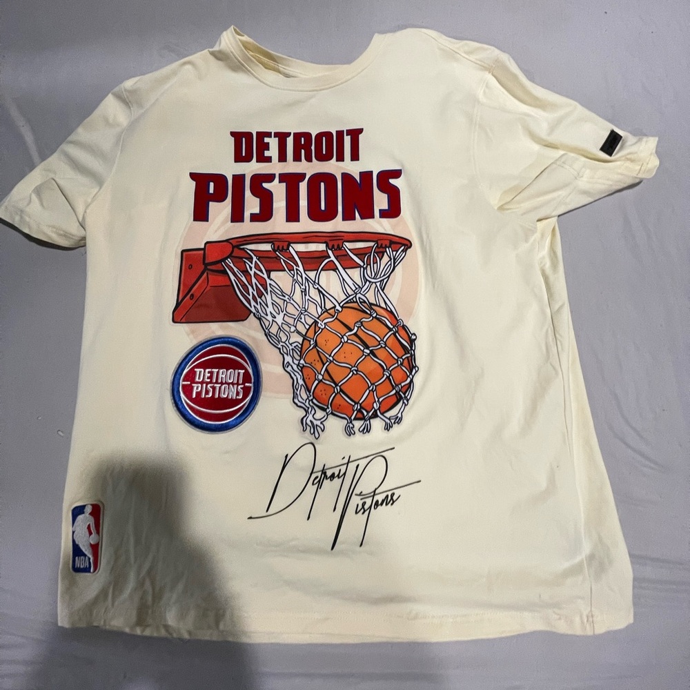 Detroit pistions cream Tee XL